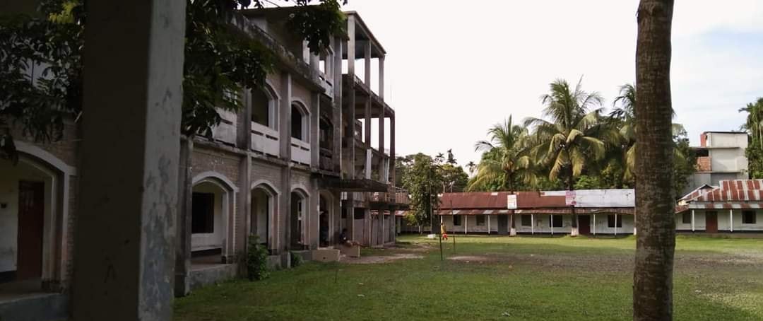 Sundarganj D. W. Government College building